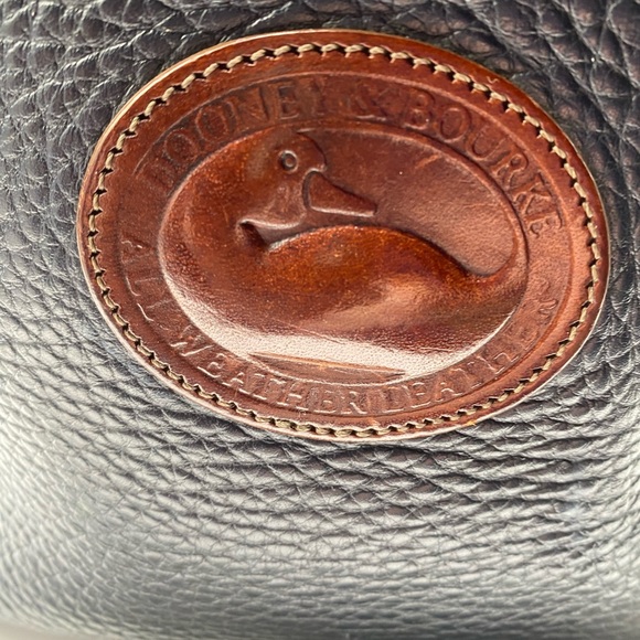 Dooney & Bourke navy w green & brown trim VTG TETON shoulder bag#597 - Picture 8 of 12